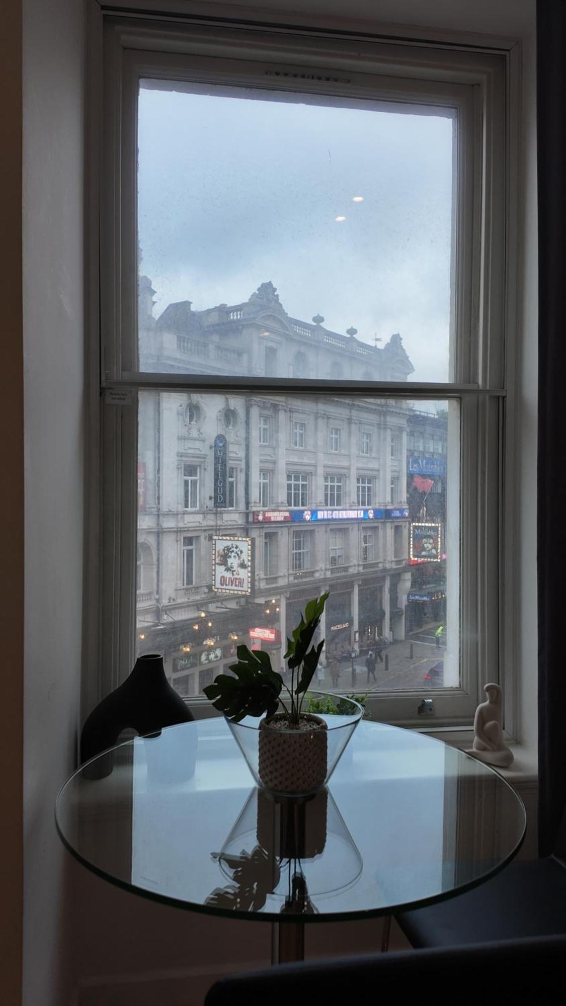 Stunning Piccadilly 1 Bedroom Flat In London Vr9 Eksteriør bilde